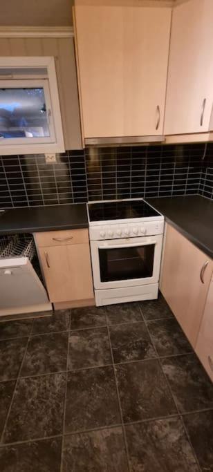 Apartment Tur Og Sentrumsnaer Sokkel-leilighet